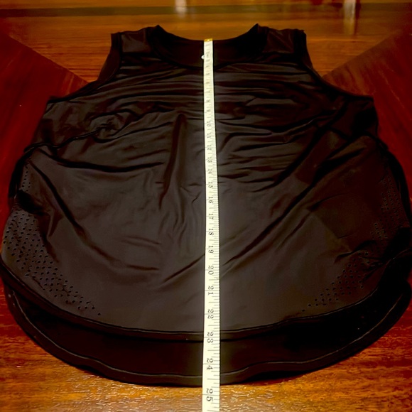 Lululemon | High Neck Split Hem Run Tank Black | Size Medium - Picture 10 of 11